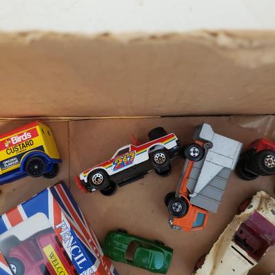 Metal Matchbox, Hot Wheel Vehicles, Marbles and Jacks (BD-KD)