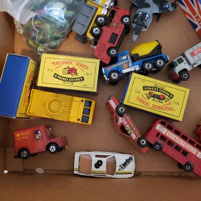 Metal Matchbox, Hot Wheel Vehicles, Marbles and Jacks (BD-KD)