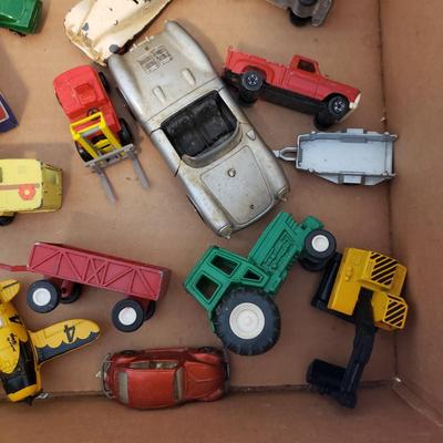 Metal Matchbox, Hot Wheel Vehicles, Marbles and Jacks (BD-KD)