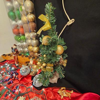 Christmas Decor Assortment (G-JS)