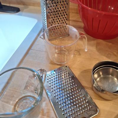 11 pc kitchen tool lot