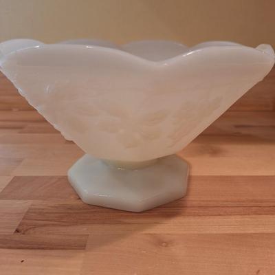 Anchor Hocking Milk glass Fruit Bowl
