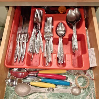 Flatware lot
