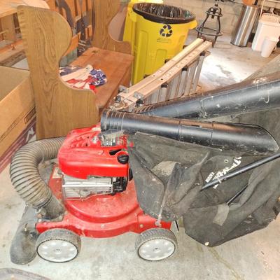 Troy Bilt lawn Vaccuum