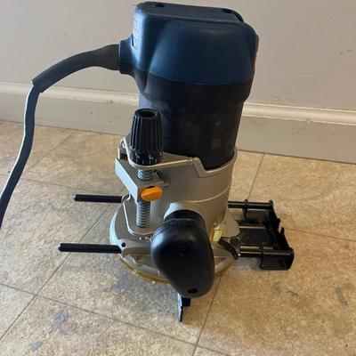 Ryobi Router and Black & Decker Bits (G-MG)