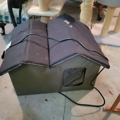 Outdoor Kitty home