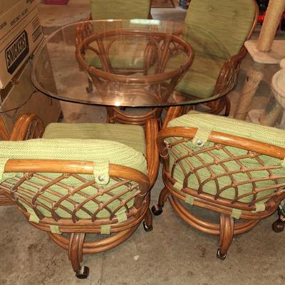 Glass top Dinette w/ 4 chairs