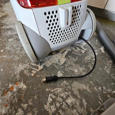 Electrolux Canister Vacuum System (G-JS)