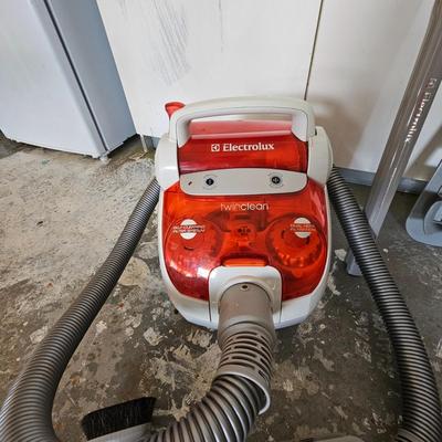 Electrolux Canister Vacuum System (G-JS)