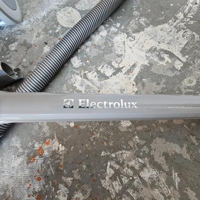 Electrolux Canister Vacuum System (G-JS)