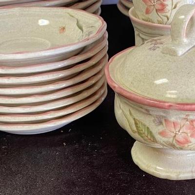 Mikasa French Meadows Wood Violet Set