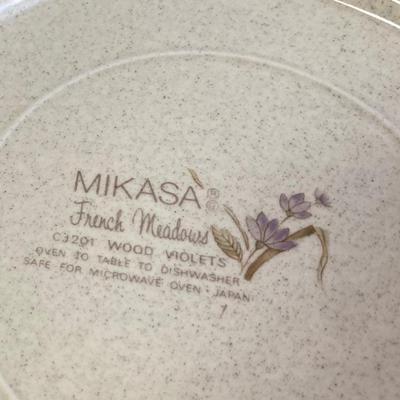Mikasa French Meadows Wood Violet Set