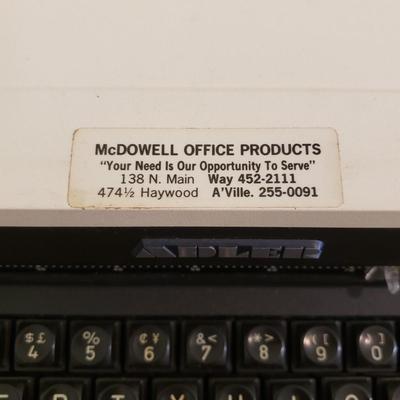 Adler Satellite II Electric Typewriter (BD-KD)