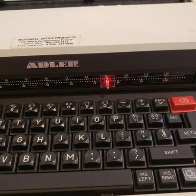 Adler Satellite II Electric Typewriter (BD-KD)