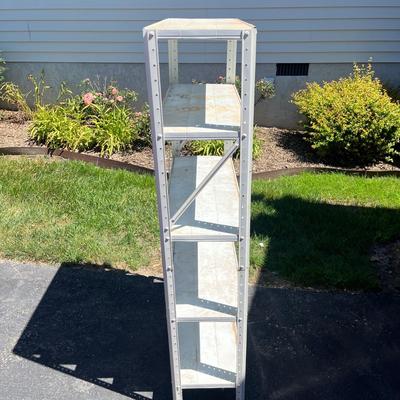Metal Shelf & Yard Tools (GU-MG)