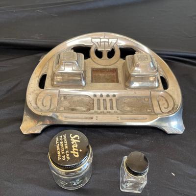 Awesome white metal ink well