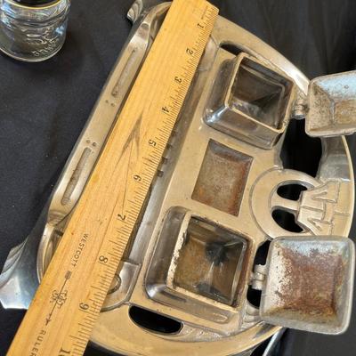 Awesome white metal ink well