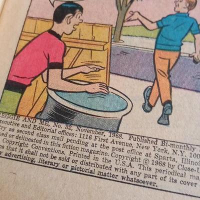 LOT 131 TWO OLD ARCHIE COMIC BOOKS