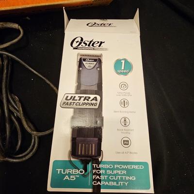 Assortment of Oster Animal Clippers (G-JS)