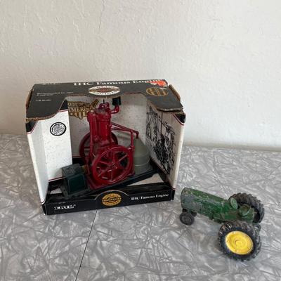 Ertl Pump & tractor