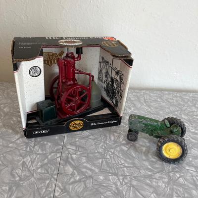 Ertl Pump & tractor