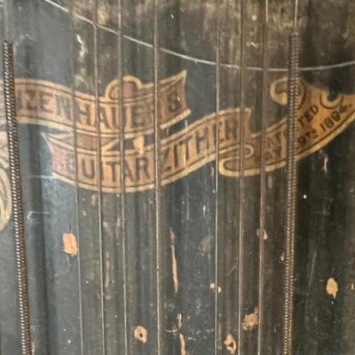 Nenzen Hauer's Guitarzither