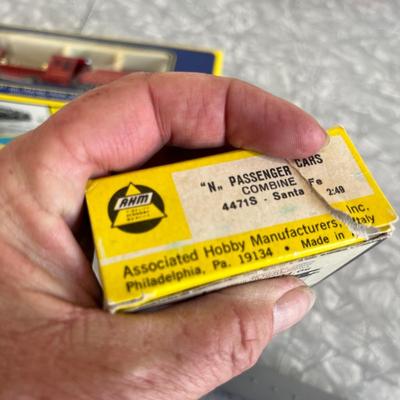 N scale railroad cars
