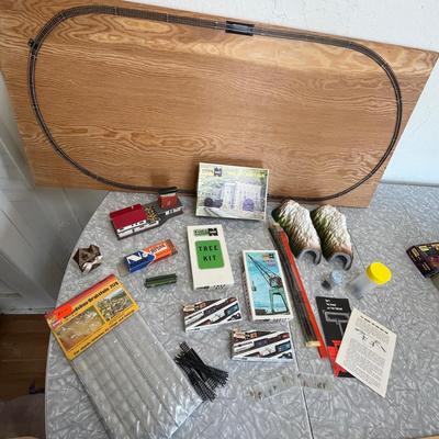 N scale railroad set
