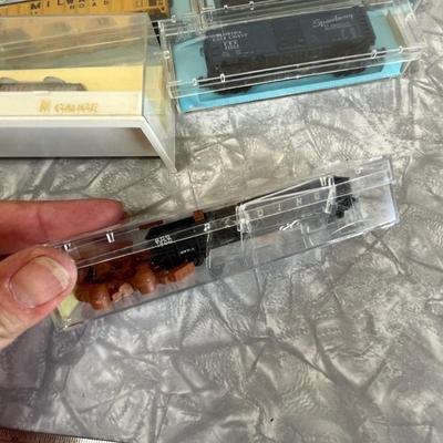 N scale rail cars