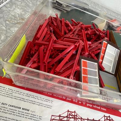 Plastic building group