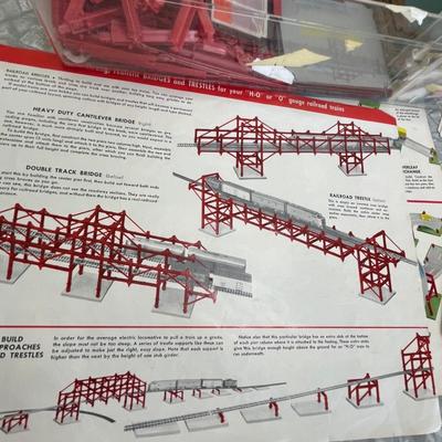 Plastic building group