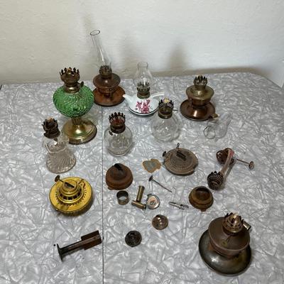 Lot of oil lamps