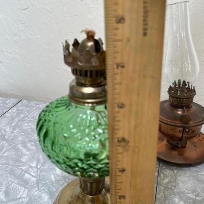 Lot of oil lamps