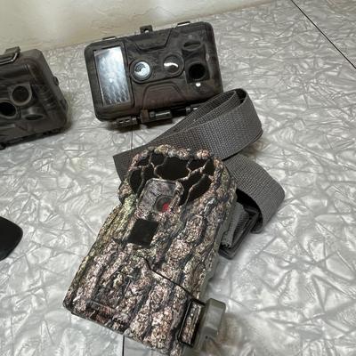 Lot of game cameras