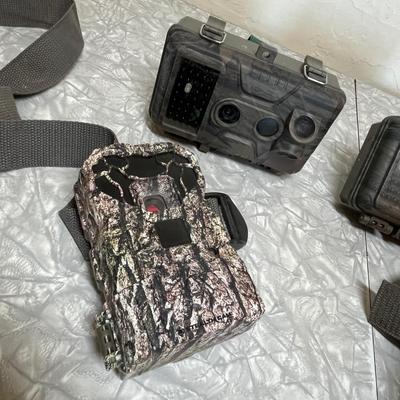 Lot of game cameras