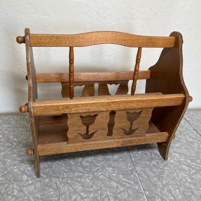 Tulip magazines rack