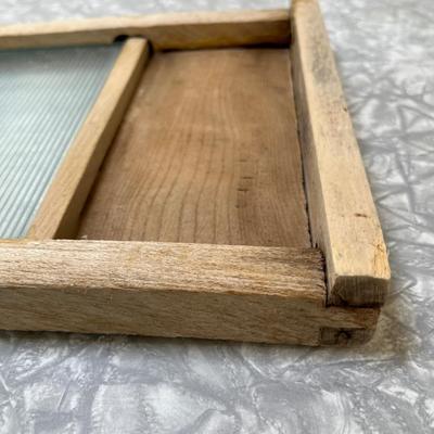 Antique wash board