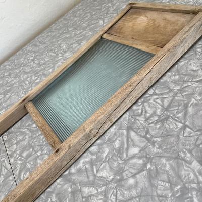 Antique wash board