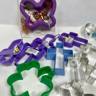 Mixed Cookie Cutters - Spring theme - Crosses, Church, Hearts, Lamb, Eggs