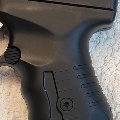 LOCAL PICK UP ONLY Marksman Model 2004 Deluxe Air Pistol