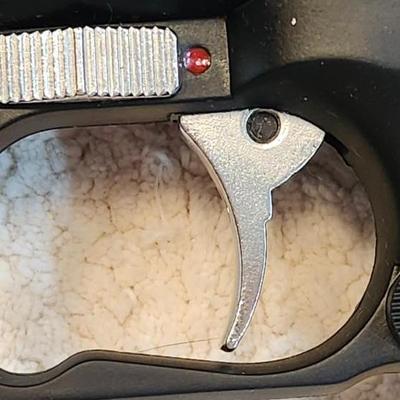 LOCAL PICK UP ONLY Marksman Model 2004 Deluxe Air Pistol