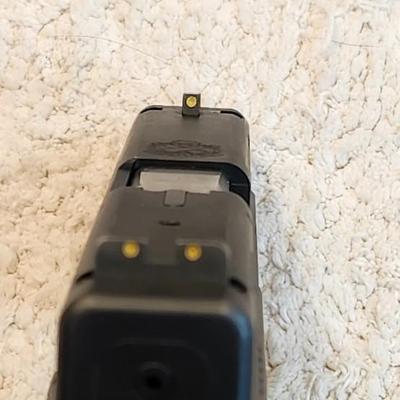 LOCAL PICK UP ONLY Springfield Armory XD- .40 SW caliber with case and two clips