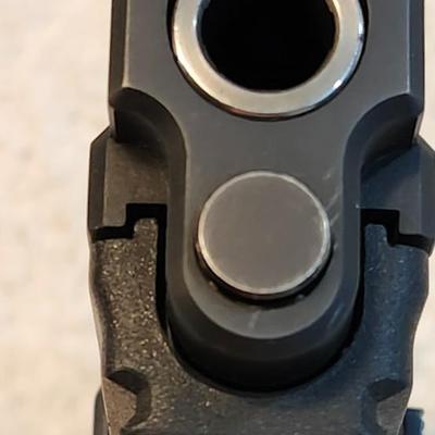 LOCAL PICK UP ONLY Springfield Armory XD- .40 SW caliber with case and two clips