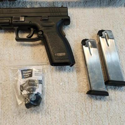 LOCAL PICK UP ONLY Springfield Armory XD- .40 SW caliber with case and two clips