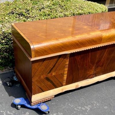 Vintage Lane Cedar Chest
