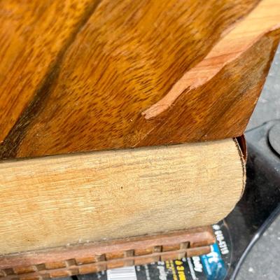 Vintage Lane Cedar Chest