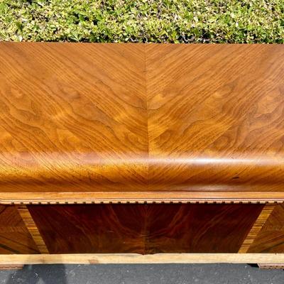 Vintage Lane Cedar Chest