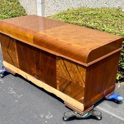 Vintage Lane Cedar Chest