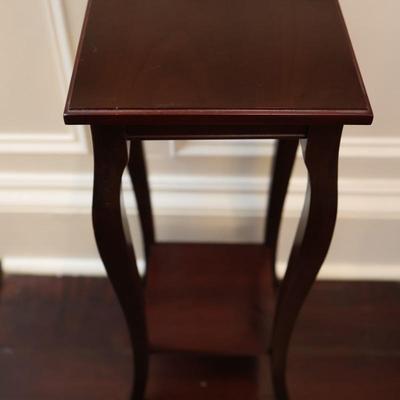 BOMBAY CO. Mahogany 2-Tier Pedestal Stand Side Table