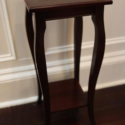BOMBAY CO. Mahogany 2-Tier Pedestal Stand Side Table